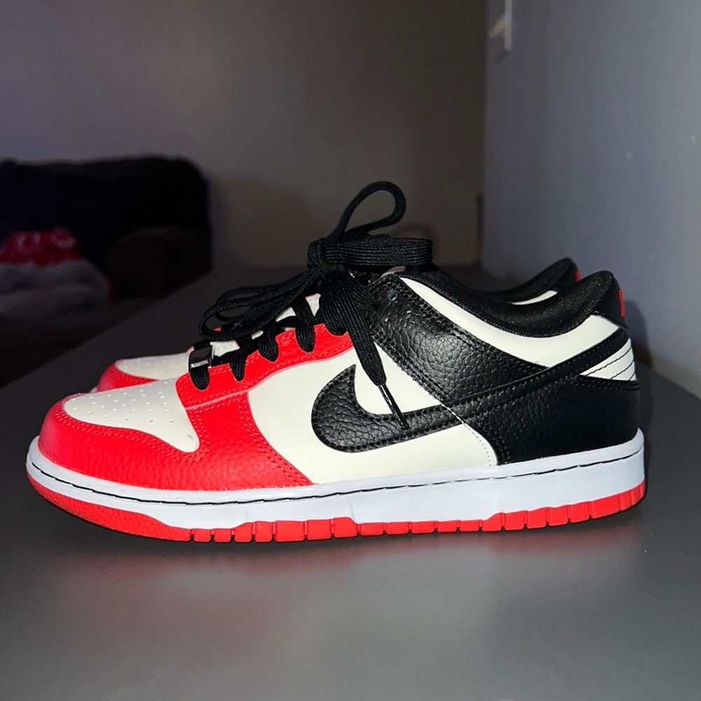 2022
NBA x Dunk Low EMB GS '75th Anniversary - Bulls'